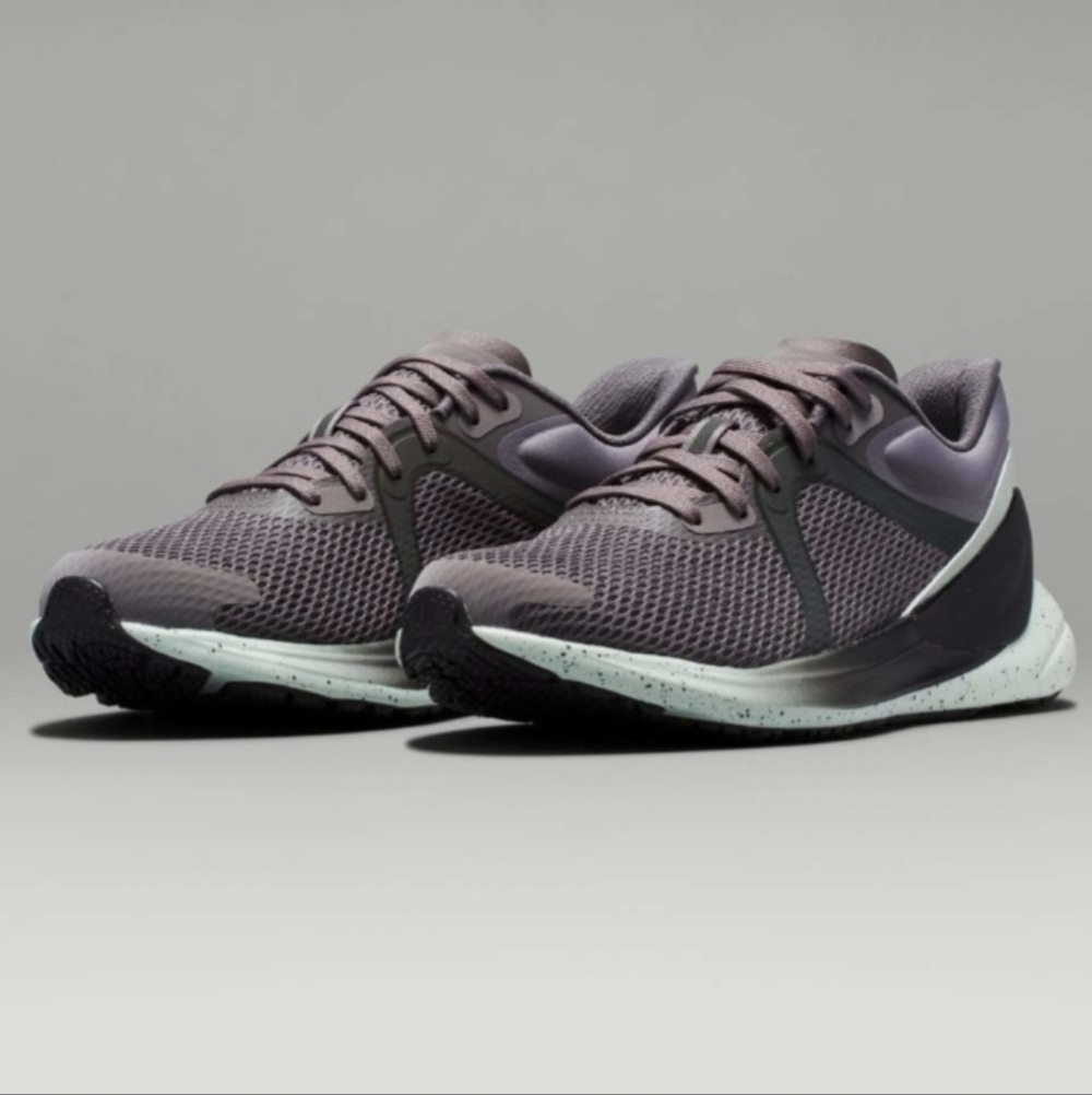 LuluLemon Womens Blissfeel Running activewear workout walking sneakers Shoes 8